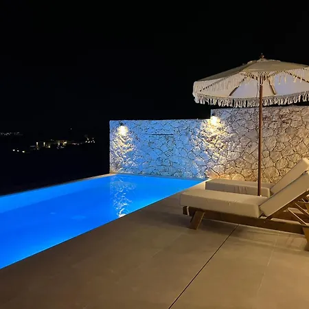 Vilă Theros Luxury