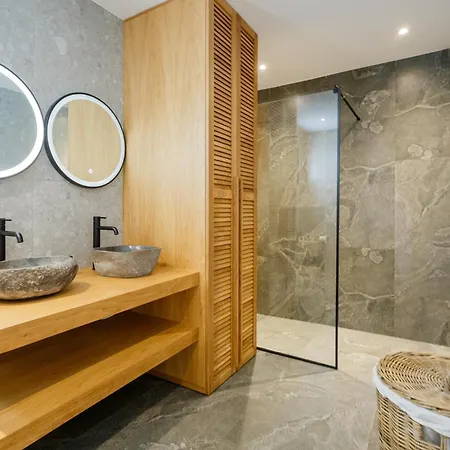 Theros Luxury Ayos Nikolaos
