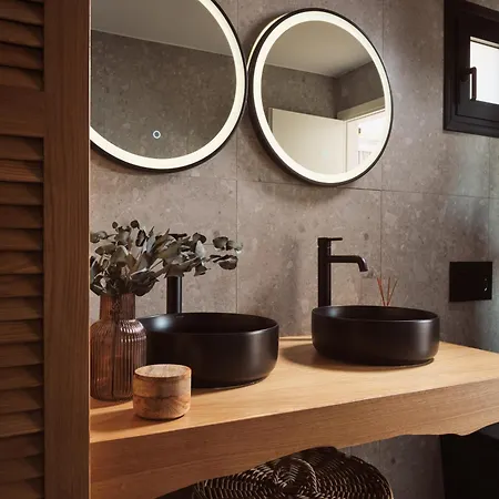 Theros Luxury