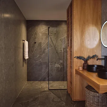Theros Luxury *